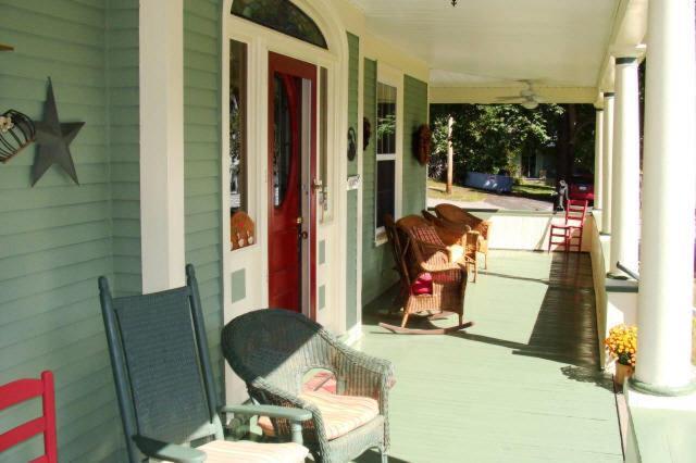 The Young House Bed And Breakfast Millinocket Extérieur photo